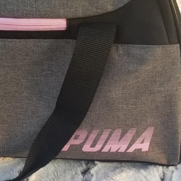 🔥PUMA!!🔥PUMA COTTON CANDY DUFFLE!! - Picture 4 of 8
